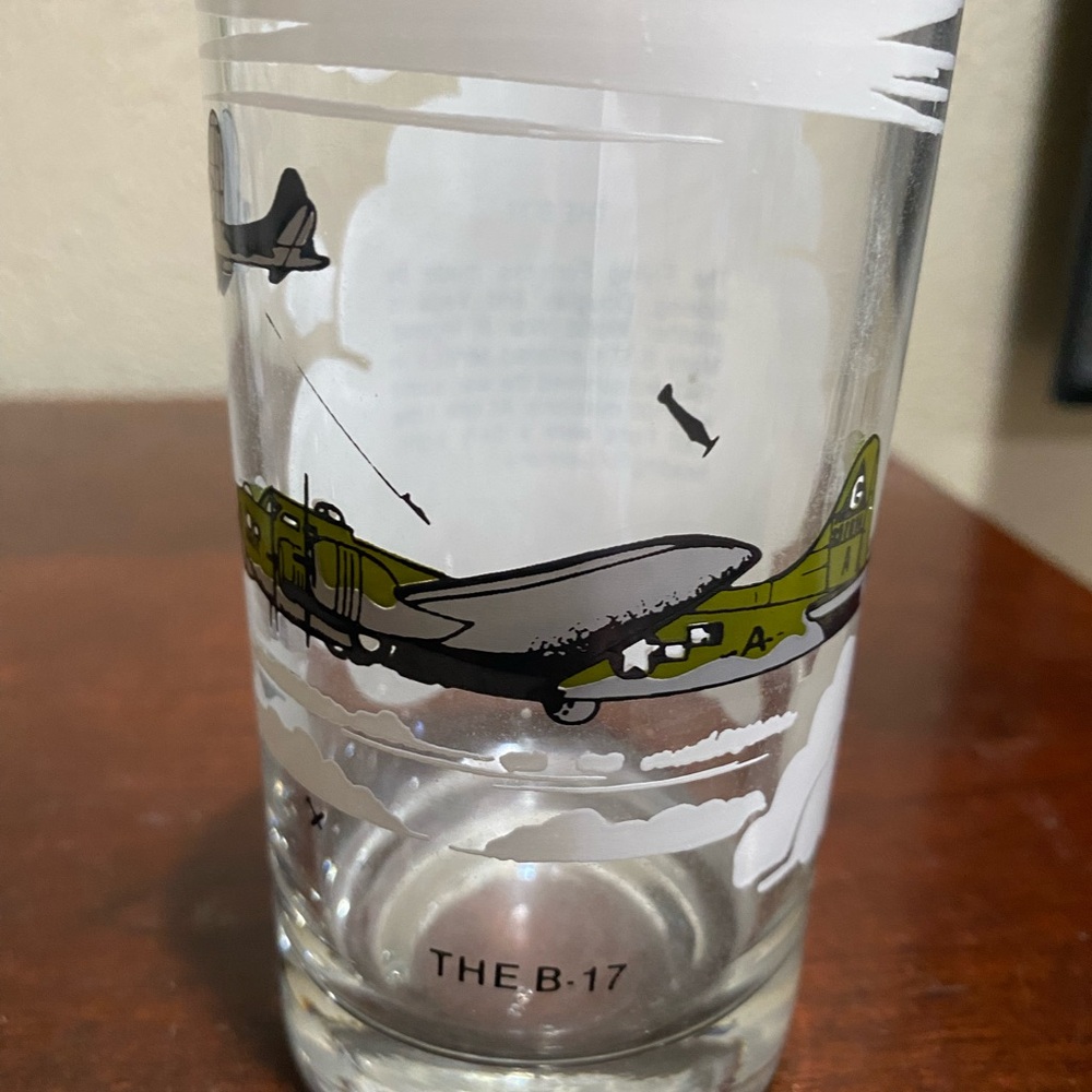 Collectable,Set of 6, Aviation Drinking Glasses, with Designs of Fighter Planes - Picture 12 of 14